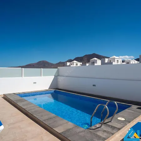 233 - Geny By Now Ltd Playa Blanca